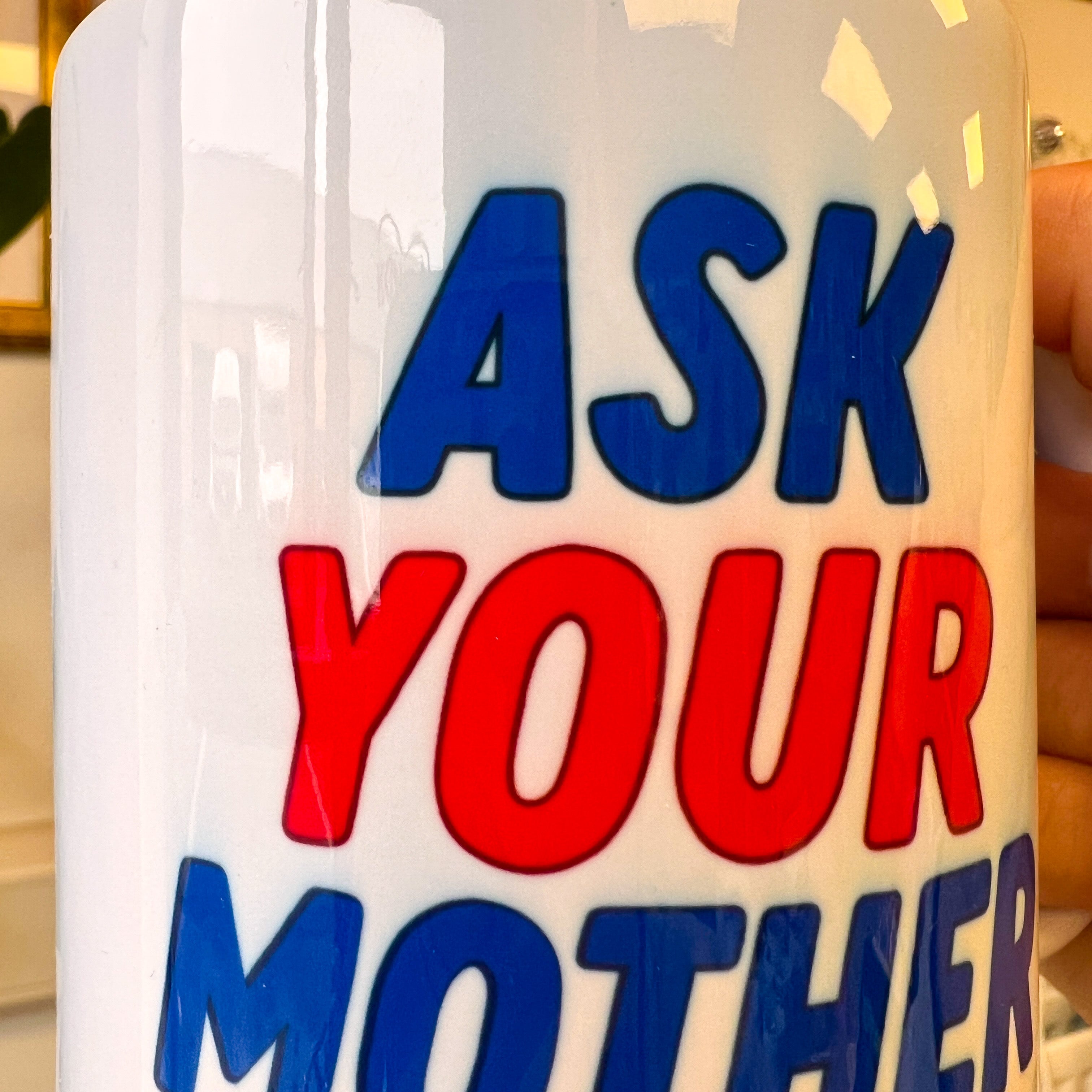 Demande à ta mère une tasse défectueuse